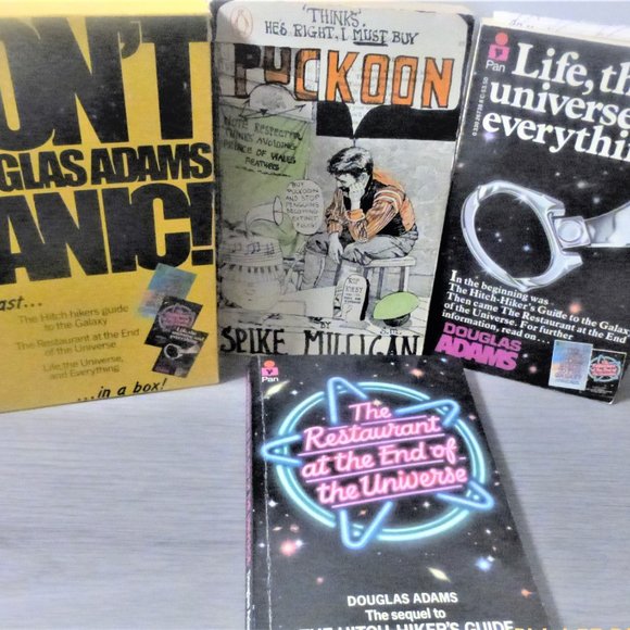 DON'T PANIC Puckoon Douglas Adams Restaurant At The End Universe Life Universe - Picture 1 of 10